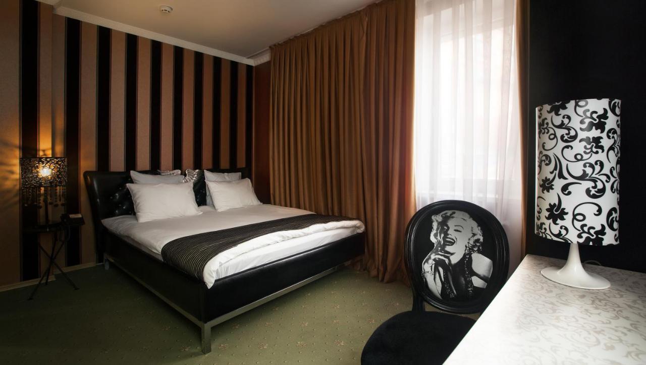 צ'יסינאו Weekend Boutique Hotel מראה חיצוני תמונה