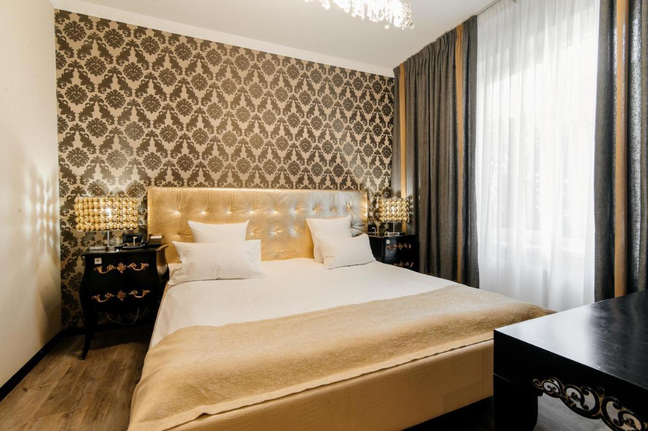 צ'יסינאו Weekend Boutique Hotel מראה חיצוני תמונה