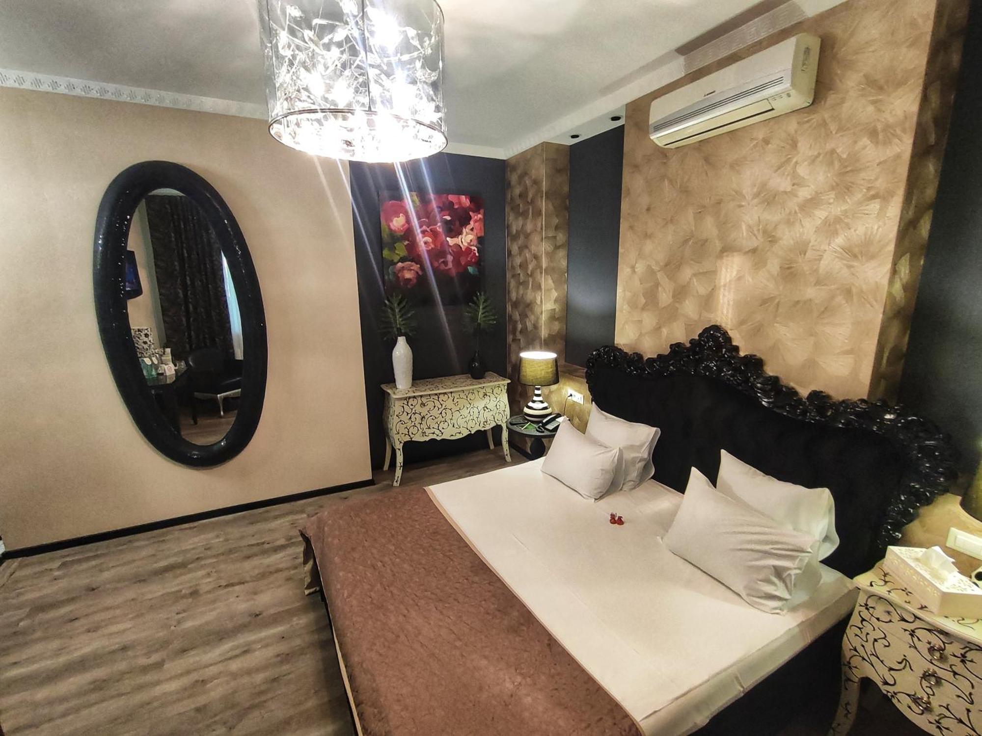 צ'יסינאו Weekend Boutique Hotel מראה חיצוני תמונה