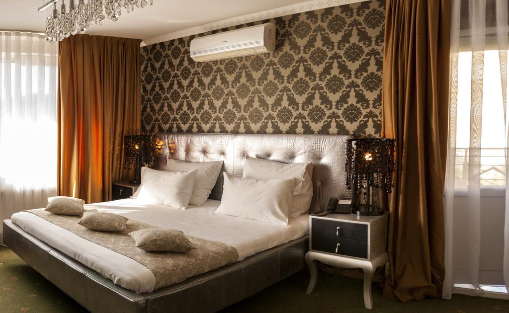 צ'יסינאו Weekend Boutique Hotel מראה חיצוני תמונה