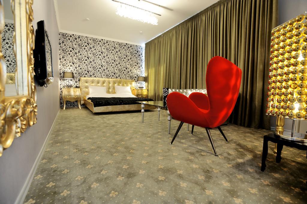 צ'יסינאו Weekend Boutique Hotel מראה חיצוני תמונה
