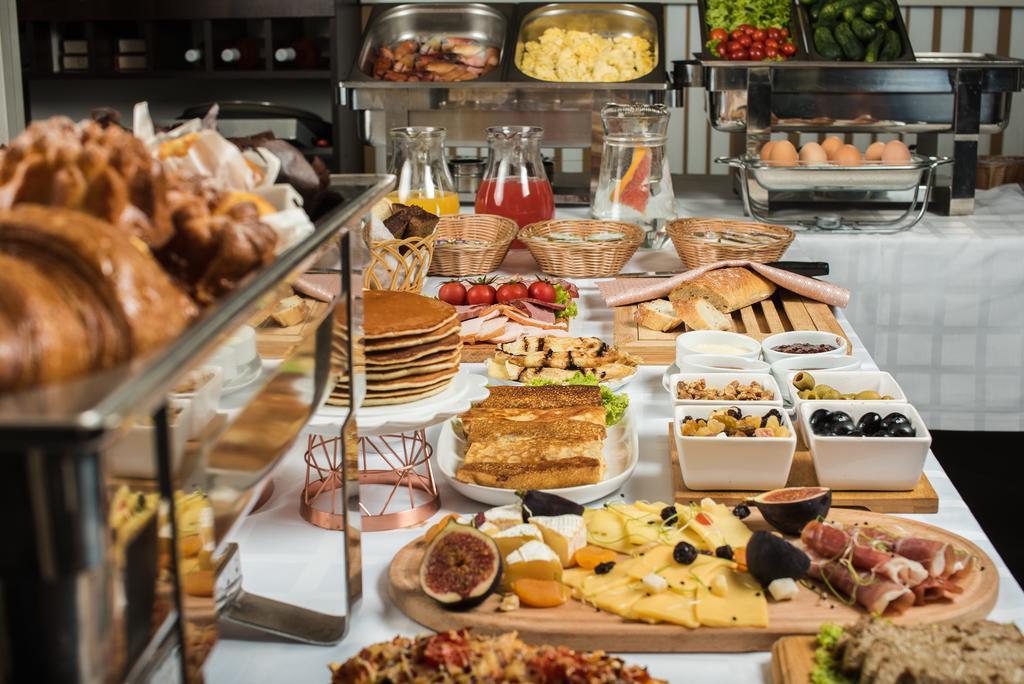 צ'יסינאו Weekend Boutique Hotel מראה חיצוני תמונה