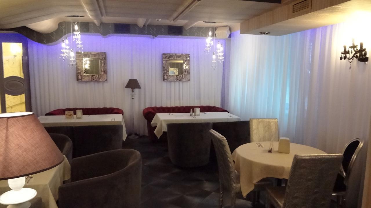 צ'יסינאו Weekend Boutique Hotel מראה חיצוני תמונה