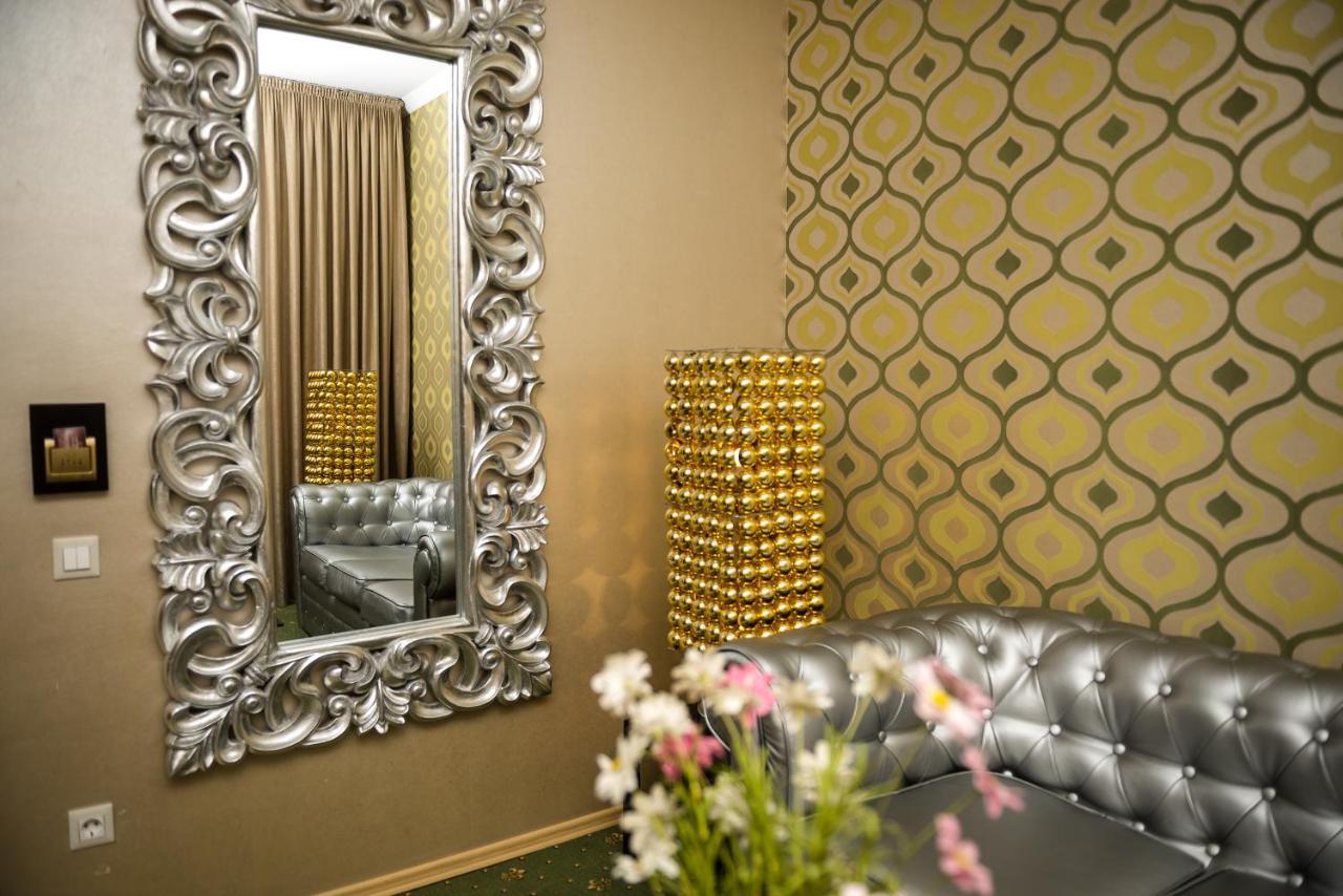 צ'יסינאו Weekend Boutique Hotel מראה חיצוני תמונה